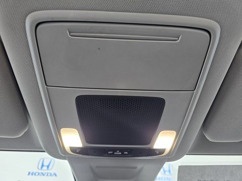 Used 2023 Honda CR-V LX image 12