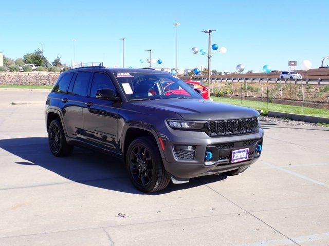 Used 2023 Jeep Grand Cherokee 30th Anniversary AWD/4WD image 6