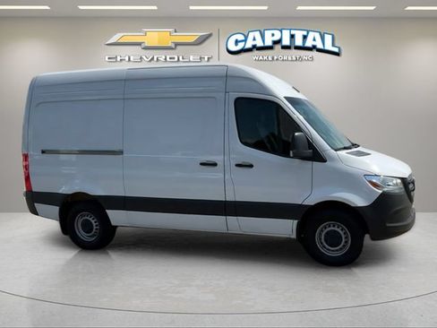 Used 2025 Mercedes-Benz Sprinter 2500 image 8