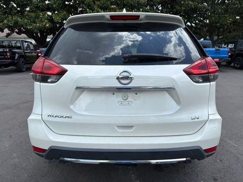 Used 2017 Nissan Rogue SV w/ Midnight Edition FWD image 7