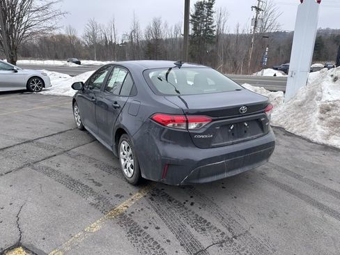 Used 2023 Toyota Corolla LE image 5