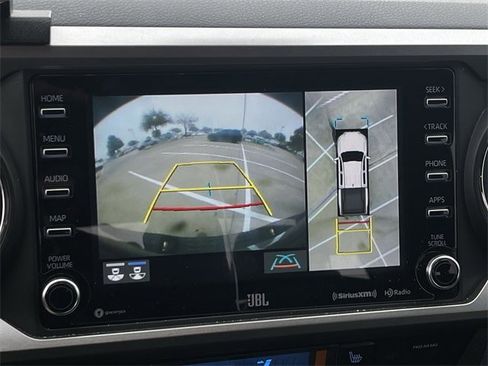 Used 2023 Toyota Tacoma Limited image 18