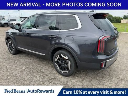 Used 2025 Kia Telluride EX FWD image 5