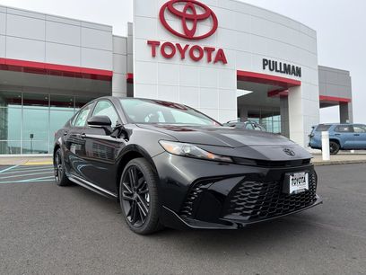 New 2026 Toyota Camry Hybrid w/ Multimedia Upgrade Package