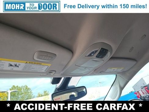 Used 2021 Chrysler Pacifica Touring-L image 33