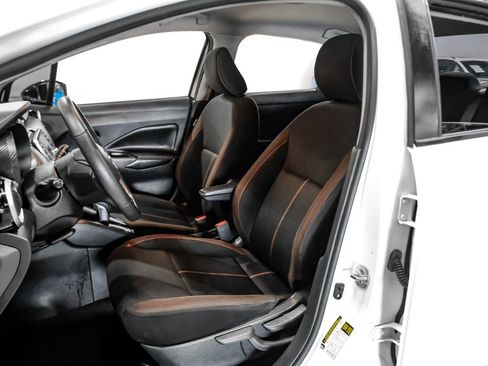 Used 2020 Nissan Versa SR w/ Convenience Package FWD image 29