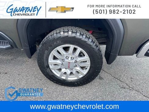 Used 2022 GMC Sierra 2500 SLT w/ SLT Premium Package image 10