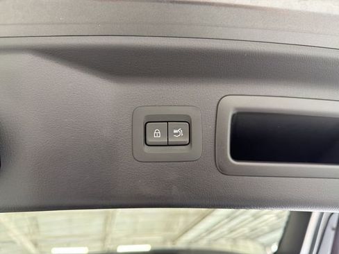 Used 2024 MAZDA CX-90 Plug-In Hybrid w/ Preferred AWD/4WD image 16