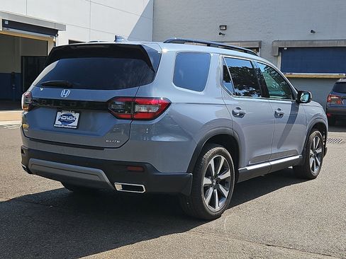 Used 2024 Honda Pilot Elite image 34