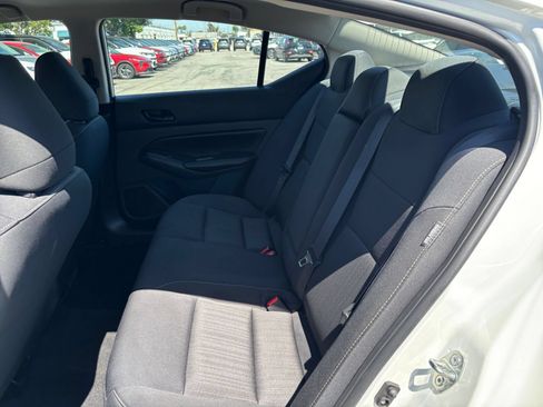 Used 2025 Nissan Altima 2.5 SV FWD image 26