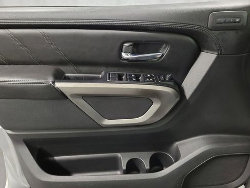 Used 2015 Nissan Armada Platinum image 26