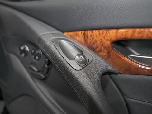 Used 2007 Mercedes-Benz SL 550 image 38