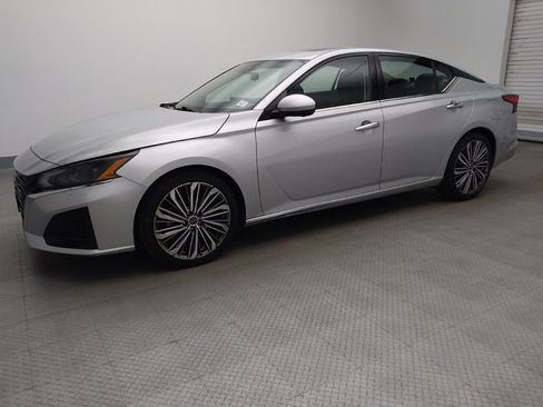 Used 2023 Nissan Altima 2.5 SL FWD image 2