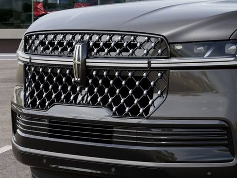 New 2027 Lincoln Navigator Black Label AWD/4WD image 17