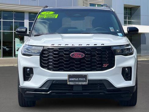 Certified 2025 Ford Explorer ST AWD/4WD image 5