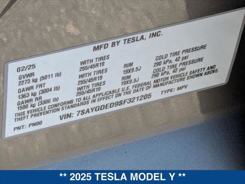 Used 2025 Tesla Model Y Long Range image 23