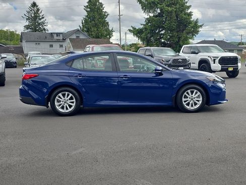 Certified 2025 Toyota Camry LE FWD image 7