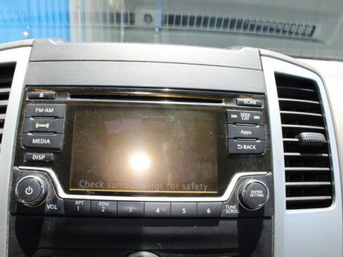 Used 2015 Nissan Frontier SV w/ SV Value Truck Package RWD image 21