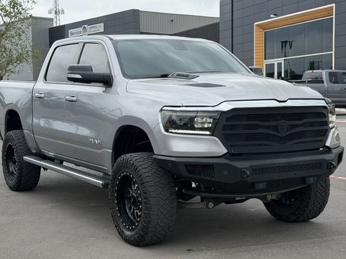 Used 2022 RAM 1500 Lone Star AWD/4WD image 3
