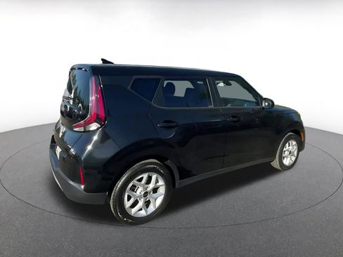 Used 2025 Kia Soul LX w/ LX Technology Package image 15