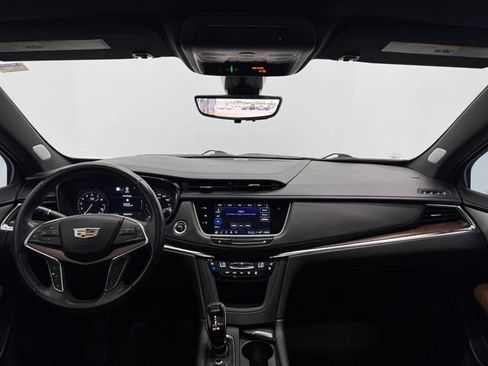 Used 2022 Cadillac XT5 Premium Luxury w/ Technology Package image 6