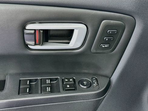 Used 2012 Honda Pilot Touring image 19