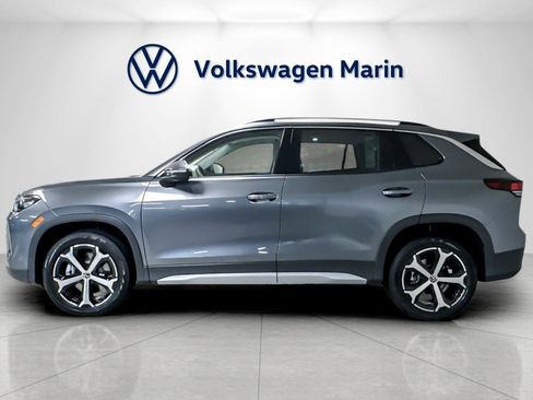 New 2026 Volkswagen Tiguan SE image 2