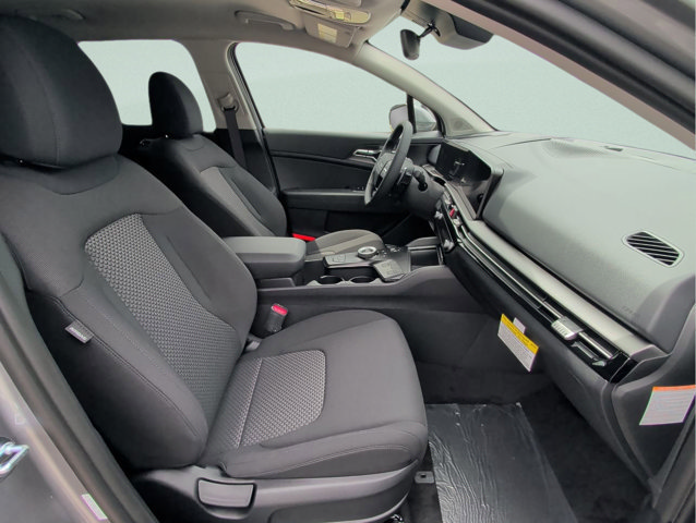 New 2026 Kia Sportage LX FWD image 3