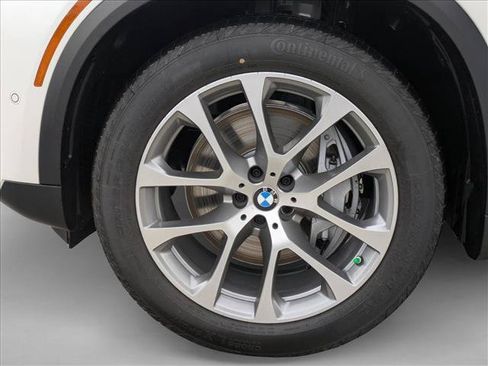 Used 2026 BMW X5 xDrive50e AWD/4WD image 10