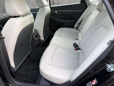 Used 2020 Hyundai Sonata SEL w/ Premium + Sunroof Package FWD image 14