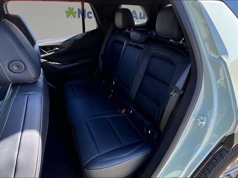 Used 2025 Chevrolet Equinox LT w/ Convenience Package II AWD/4WD image 25