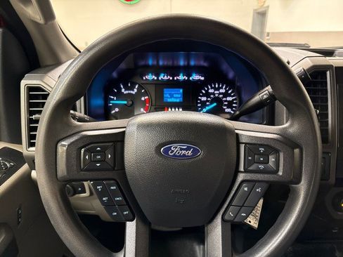 Used 2022 Ford F550 4x4 Crew Cab Super Duty w/ Power Equipment Group image 27