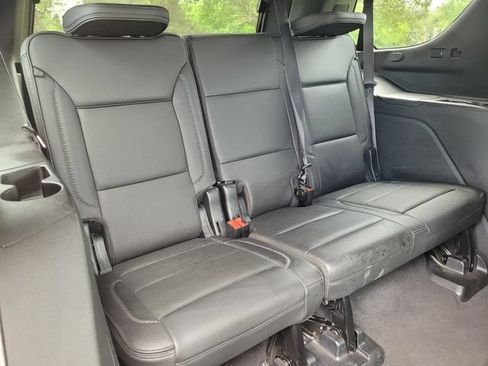 Used 2023 GMC Yukon Denali w/ Advanced Technology Package AWD/4WD image 28