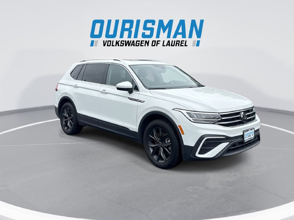 Used 2024 Volkswagen Tiguan SE AWD/4WD image 2