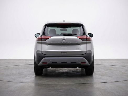 Used 2025 Nissan Rogue SV image 7