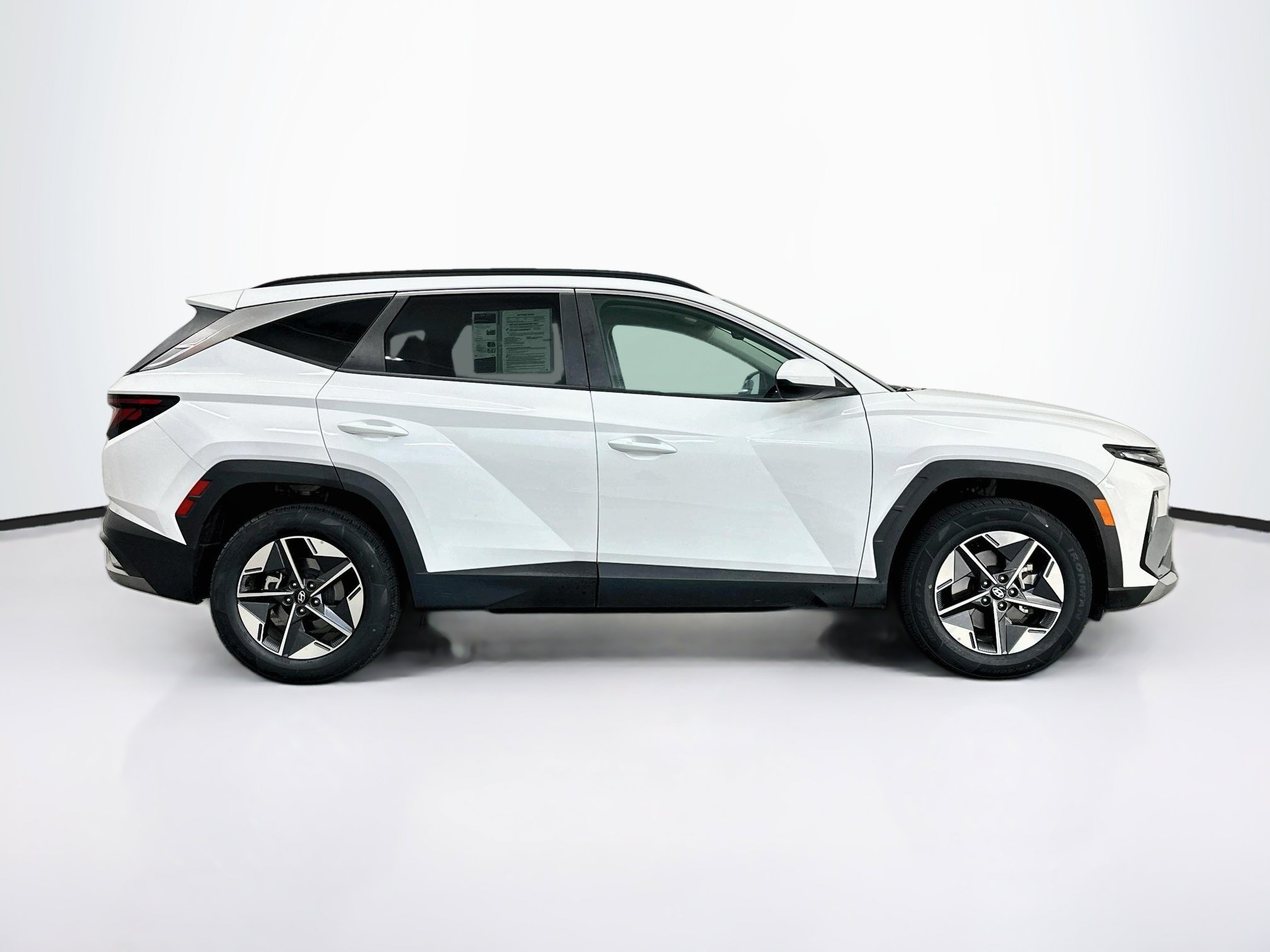 Used 2025 Hyundai Tucson SEL AWD/4WD image 10