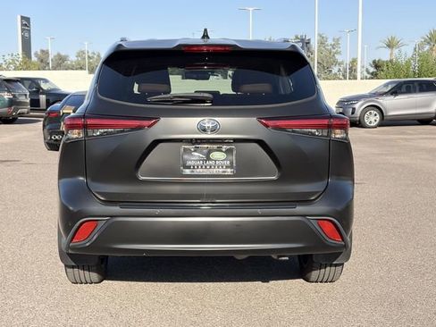 Used 2020 Toyota Highlander Platinum FWD image 29