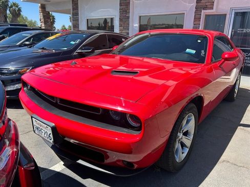 Used 2021 Dodge Challenger SXT RWD image 6