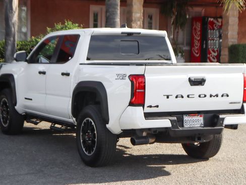 Used 2024 Toyota Tacoma TRD Off-Road w/ TRD Off Road Premium Package AWD/4WD image 6