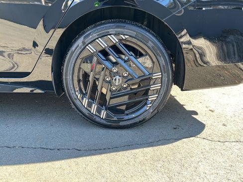New 2026 Nissan Sentra SR w/ Floor Mat Package FWD image 8