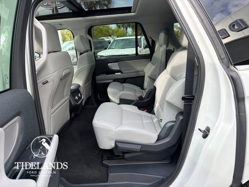 New 2026 Ford Expedition Max Active RWD image 27
