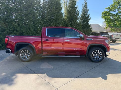 Used 2025 GMC Sierra 1500 SLT w/ SLT Premium Plus Package image 32