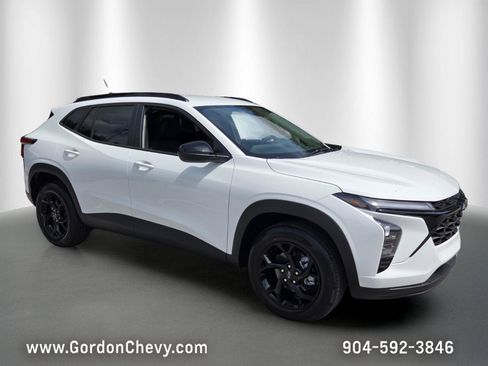 New 2026 Chevrolet Trax LT w/ Driver Confidence Package FWD image 10
