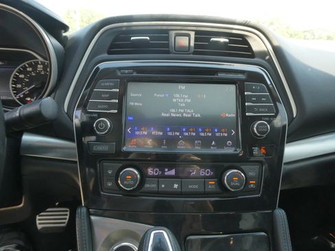 Used 2016 Nissan Maxima SR FWD image 22