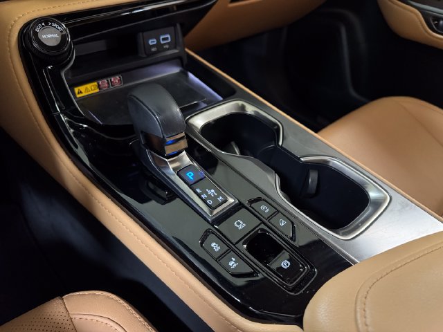 Used 2025 Lexus NX 350 AWD w/ Cold Area Package image 18