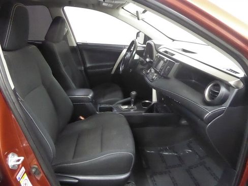 Used 2016 Toyota RAV4 XLE AWD/4WD image 22