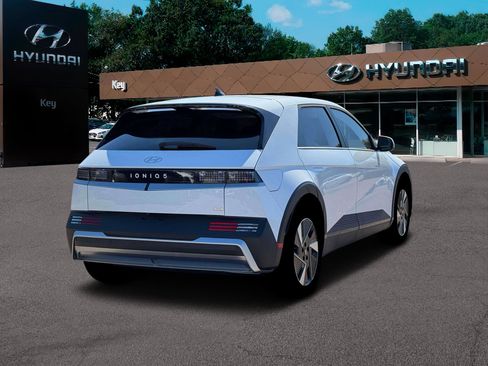 New 2026 Hyundai Ioniq 5 SE image 7