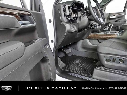 Used 2026 GMC Sierra 1500 Elevation w/ Preferred Package AWD/4WD image 8