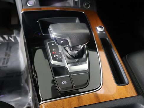 Used 2023 Audi Q5 2.0T Premium w/ Convenience Package image 45