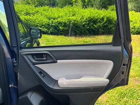 Used 2014 Subaru Forester 2.5i Premium w/ All-Weather Package AWD/4WD image 26